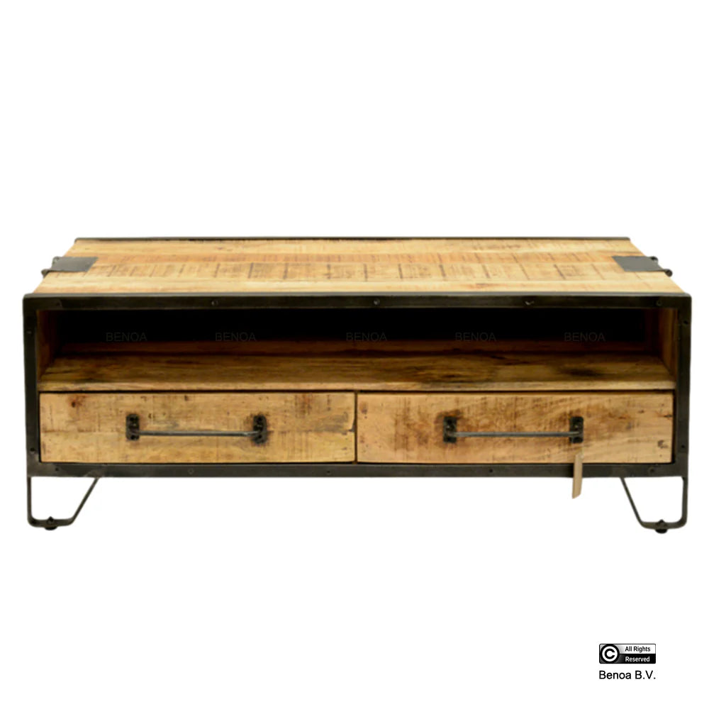 Industrieller Couchtisch