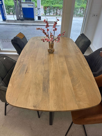 Deens ovale eettafel Bente Mangohout - naturel