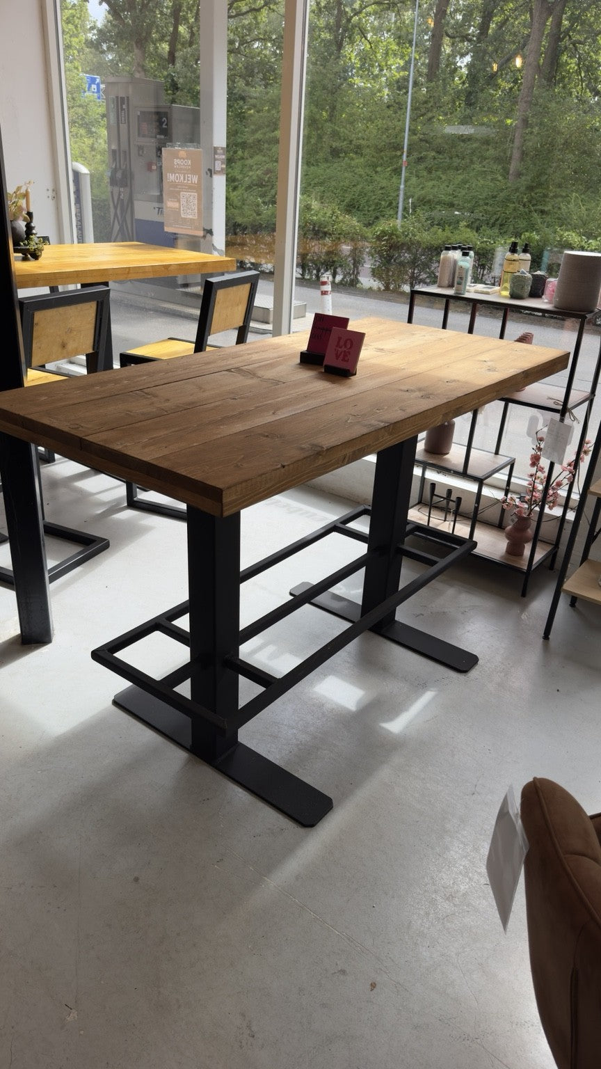 Industriële Bartafel 165 cm – Steigerhouten Blad & Zwart Stalen Onderstel